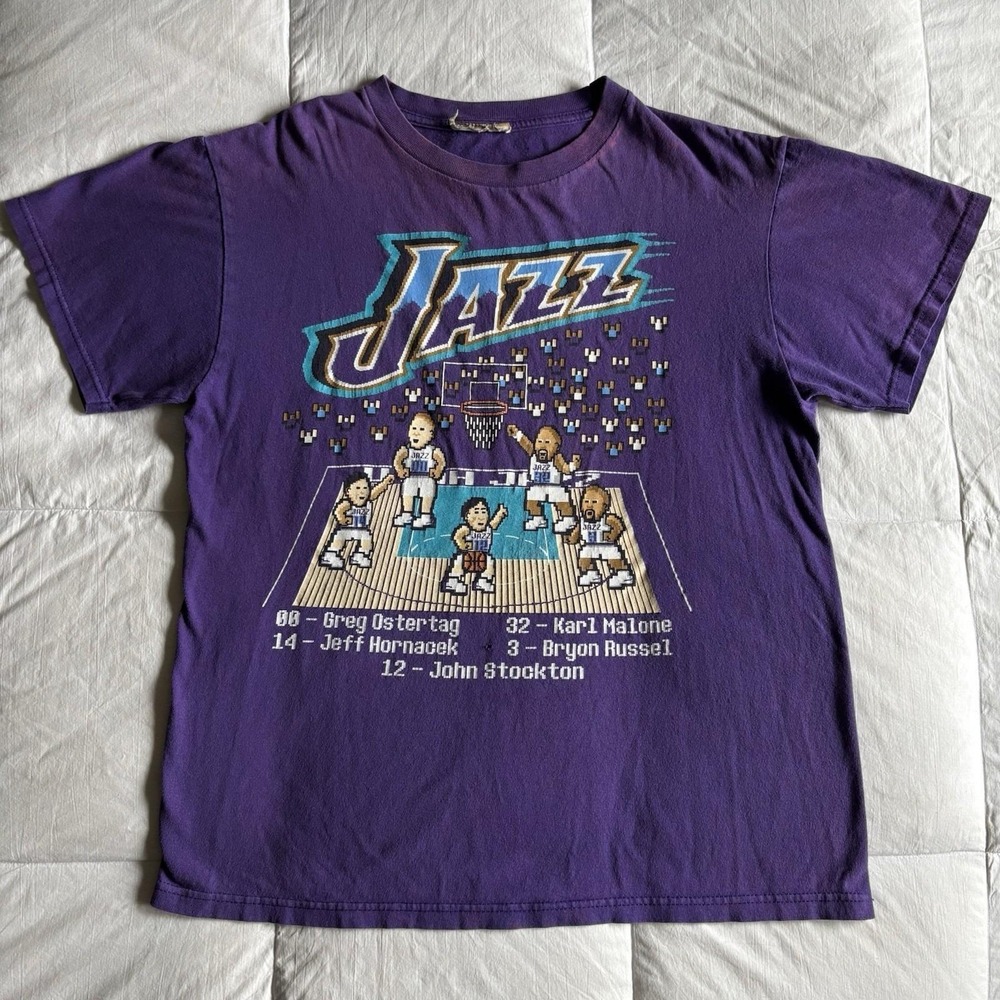 Vtg 2000s Majestic Hardwood Classics Utah Jazz 8-Bit Pixel Roster Tee M Purple